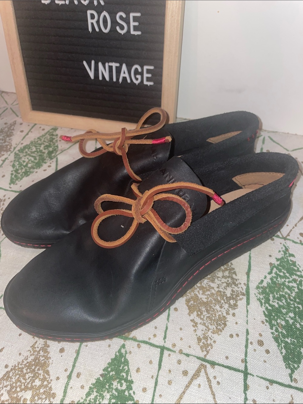 MANITOBAH MODERN MOC MOCCASSINS LOAFERS SHOES FLATS SZ 7 black
